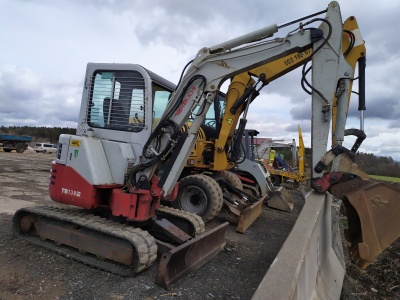 Pásové rypadlo Takeuchi TB138