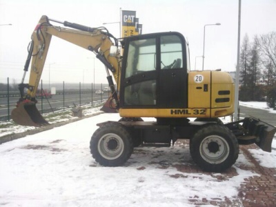 Kolový bagr Terex HML 32