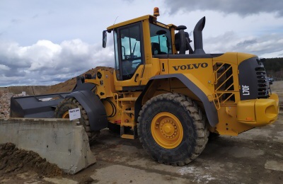 Kolové rypadlo Volvo